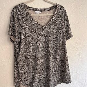 Athleta Black & White V‑Neck Short Sleeve Tee